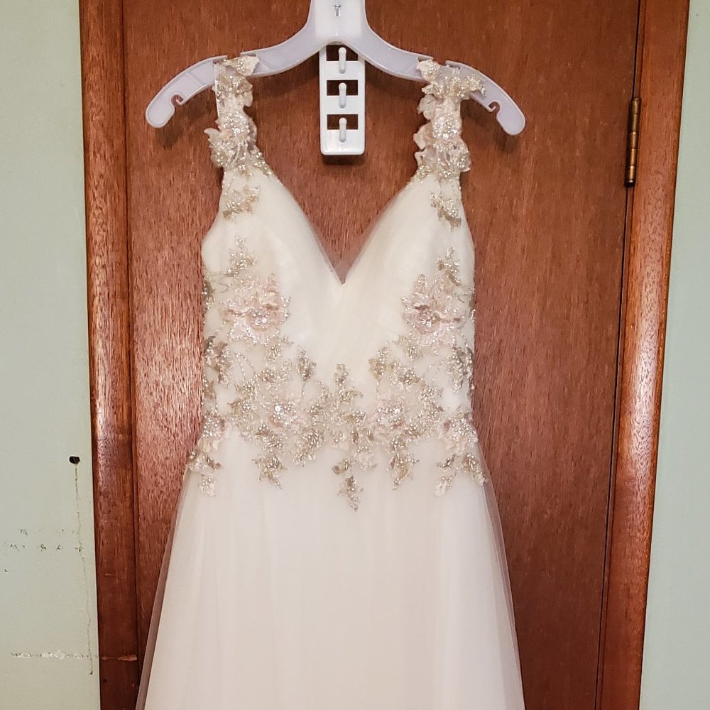 Maggie Sottero Vintage Shelby Wedding Dress - (M) Ivory/Pewter/Blush Appliques.